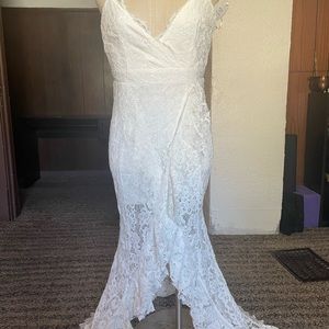 LUXXEL White Boho Lace Spaghetti Strap High Low Wedding Dress Medium NWT